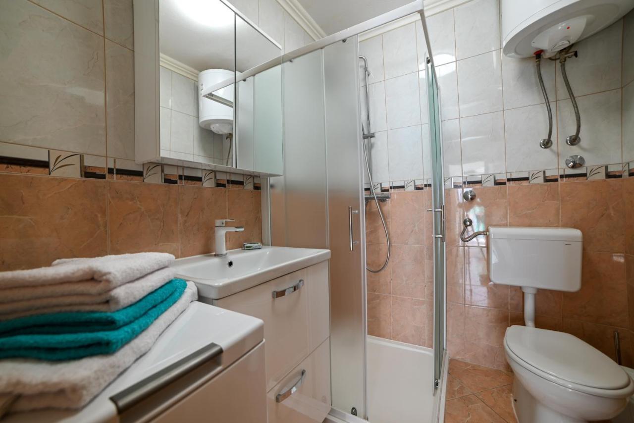 Apartmani Cesarica Trogir Ngoại thất bức ảnh