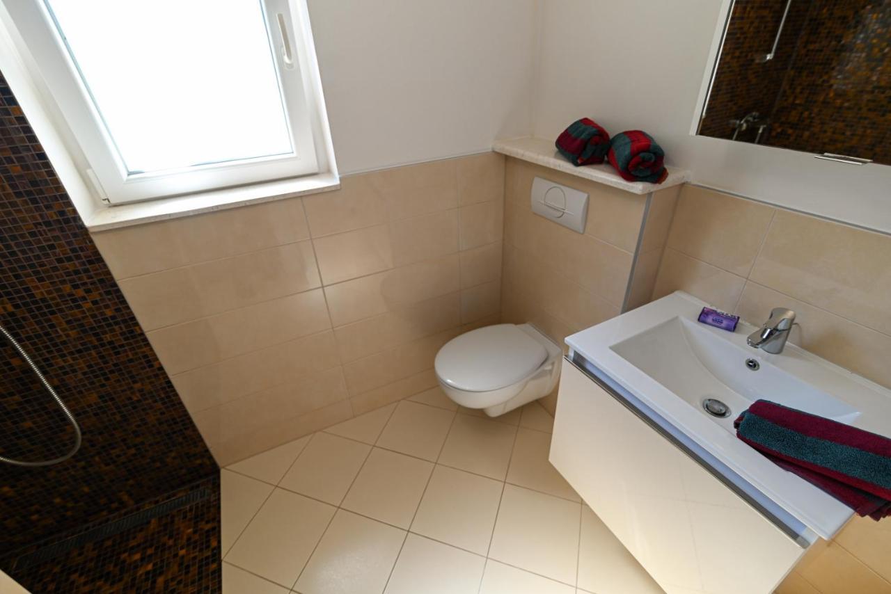 Apartmani Cesarica Trogir Ngoại thất bức ảnh