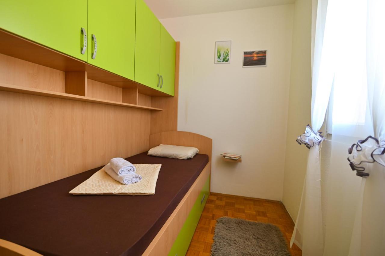 Apartmani Cesarica Trogir Ngoại thất bức ảnh
