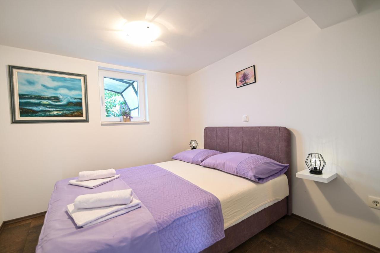 Apartmani Cesarica Trogir Ngoại thất bức ảnh