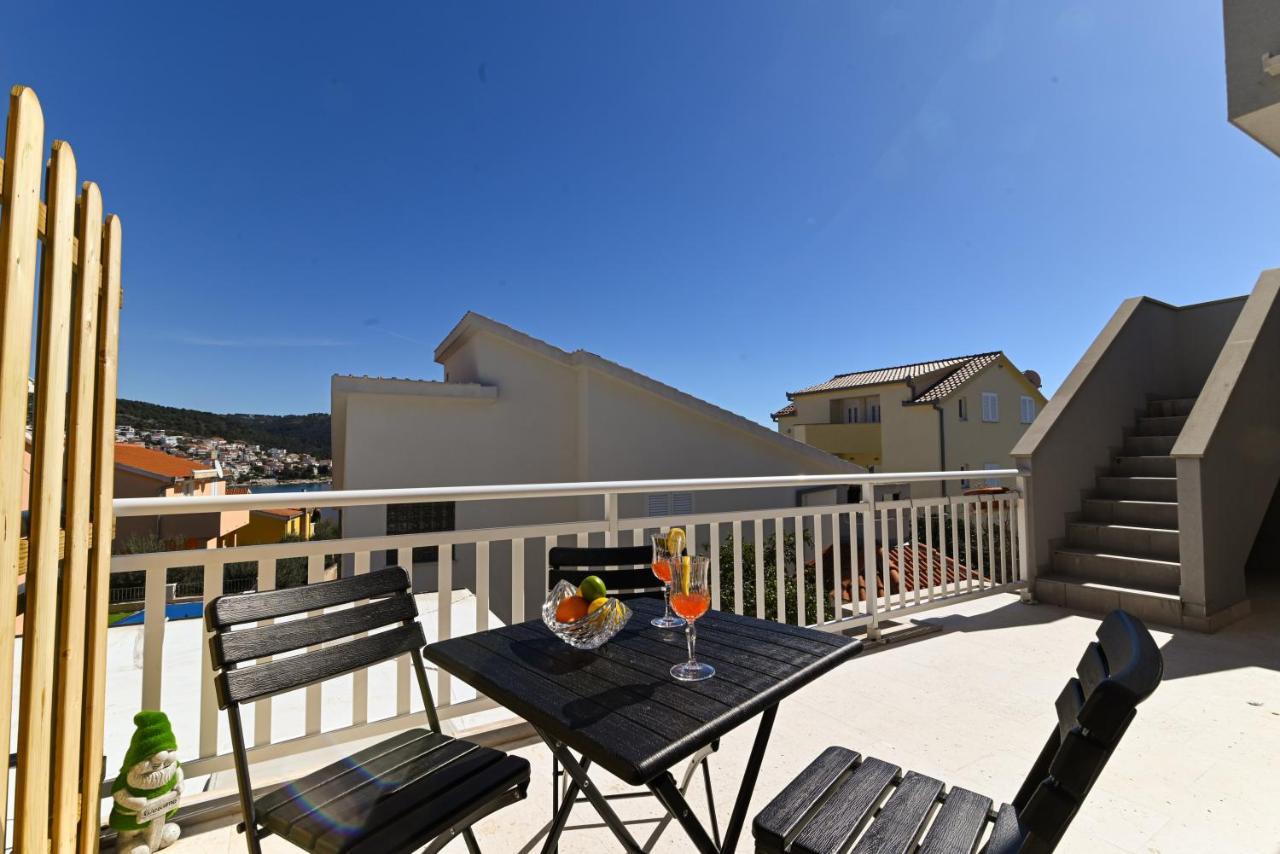 Apartmani Cesarica Trogir Ngoại thất bức ảnh